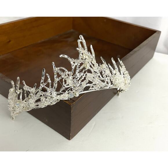 Clear Rhinestone Pearl Bead Silver Tone Metal Bridal Tiara Crown NEW - Picture 10 of 16